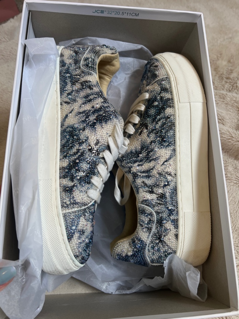 Betsey Johnson Sidny Blue Floral Sequin Sneakers - Sz 7.5 - Picture 11 of 12